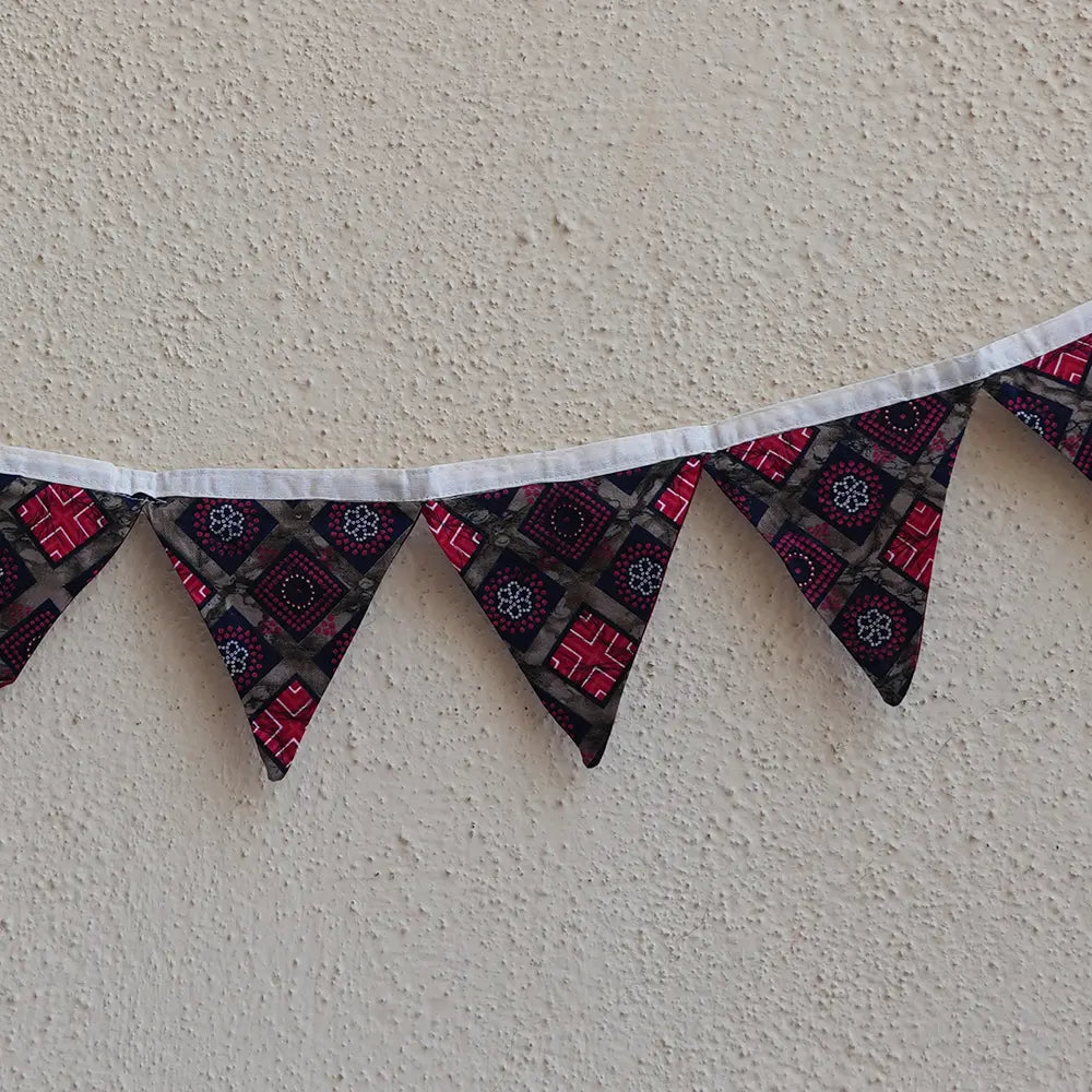 Upcycled Fabric Pennant – Cloth Pataka Black with Geometrical Print design